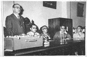 Foto de 1960 do CCLA em um evento de divulgao da inveno da fotografia.